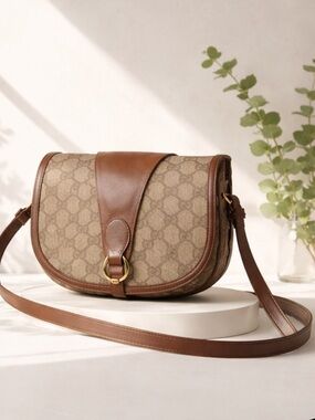 Authentic Crossbody/Shoulder Bag Gucci.